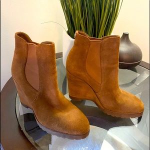 Gorgeous 4” MK bootie wedge